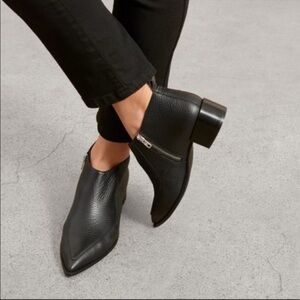 Everlane Black The Boss Booties Pebbled Leather EUC